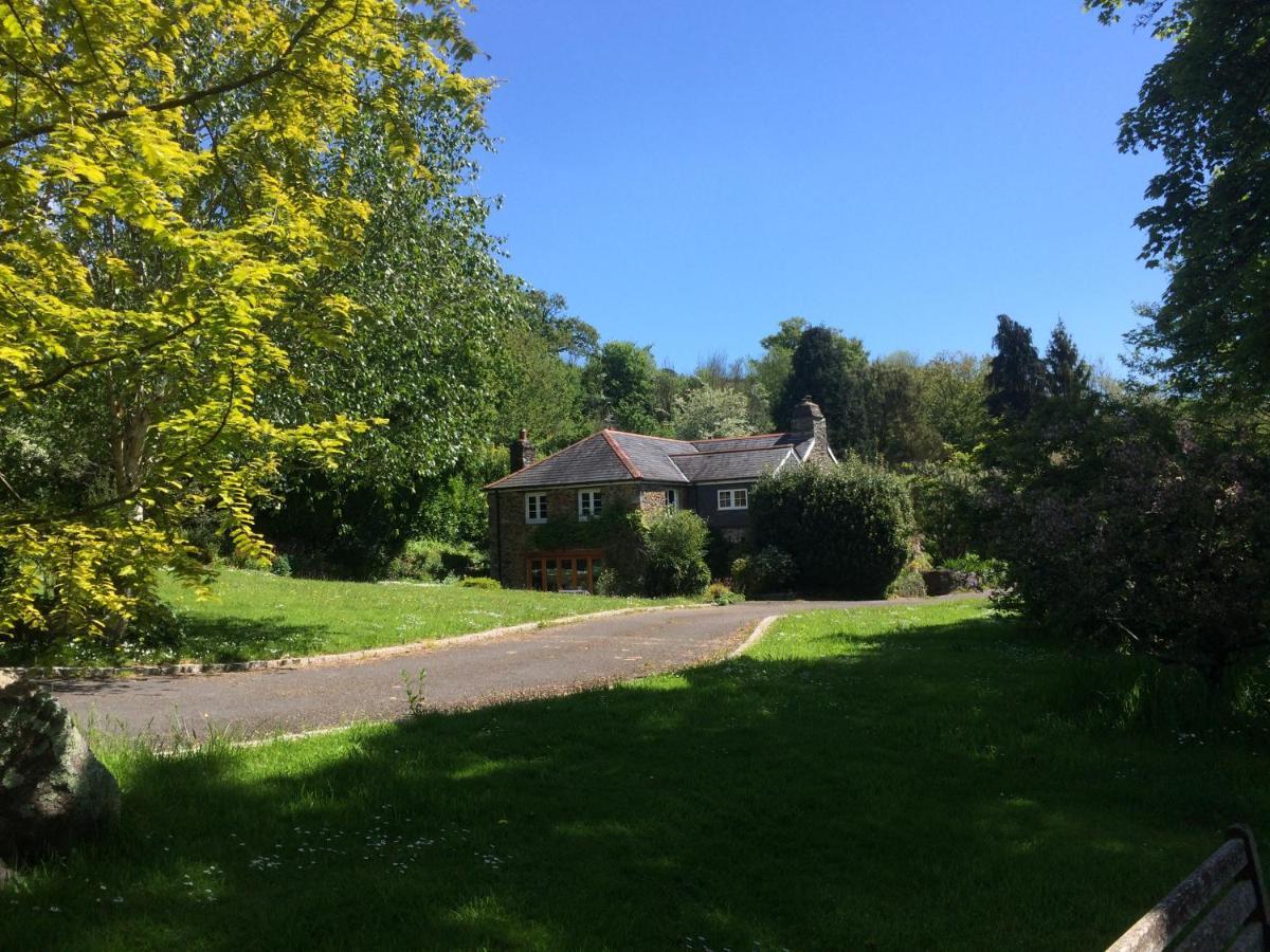 Bow Mill Farm Bed & Breakfast Totnes Exterior photo