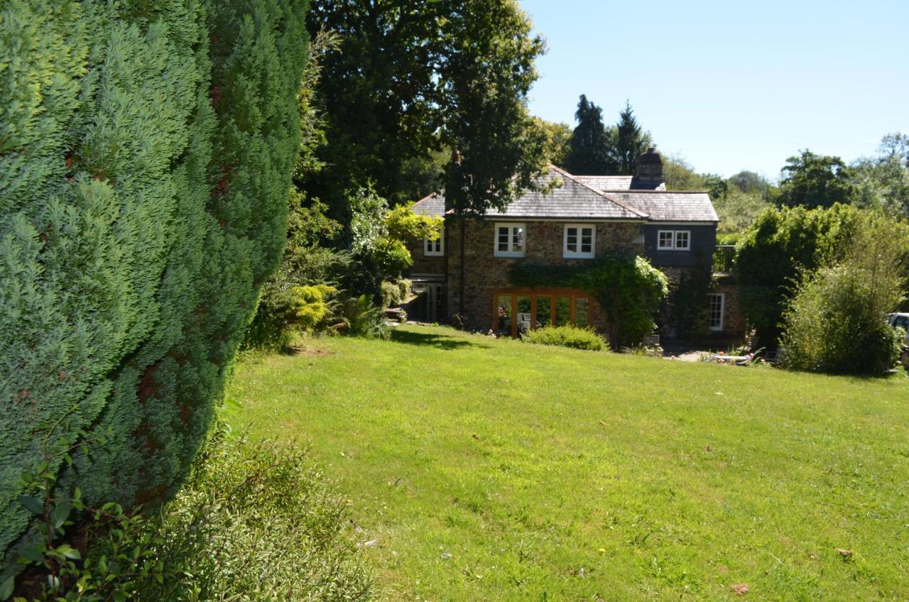 Bow Mill Farm Bed & Breakfast Totnes Exterior photo